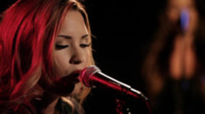 Demi Lovato - Give Your Heart A Break Piano only version (2429)