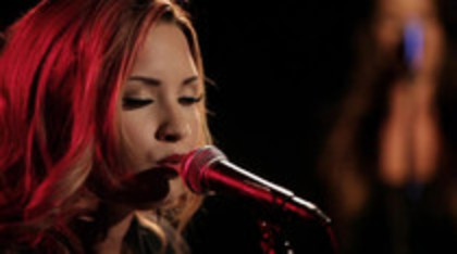 Demi Lovato - Give Your Heart A Break Piano only version (2430)