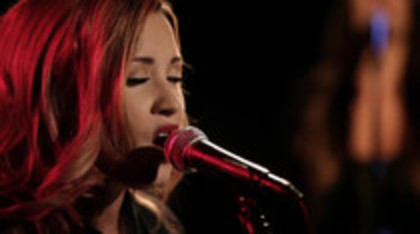 Demi Lovato - Give Your Heart A Break Piano only version (2441)