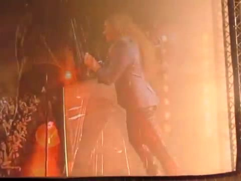 Demi Unbroken Live In Panama (2502)
