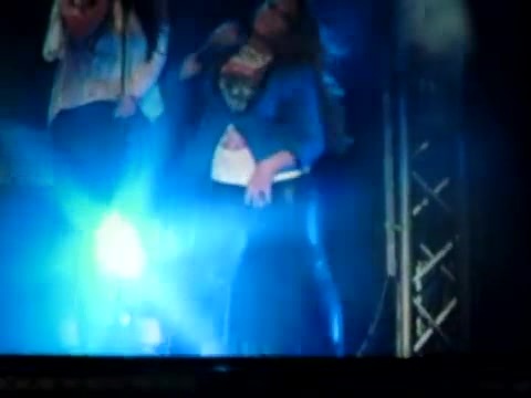 Demi Unbroken Live In Panama (2705) - Demi - Unbroken Live In Panama City Part oo5