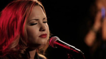 Demi Lovato - Give Your Heart A Break Piano only version (2959) - Demi - Give Your Heart A Break Piano only version Part oo7