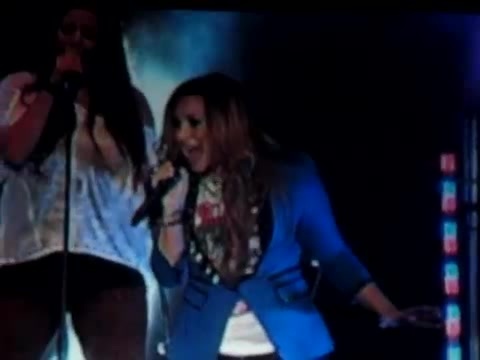 Demi Unbroken Live In Panama (3303)
