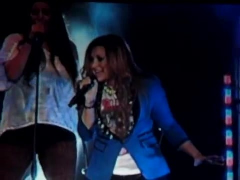 Demi Unbroken Live In Panama (3311)