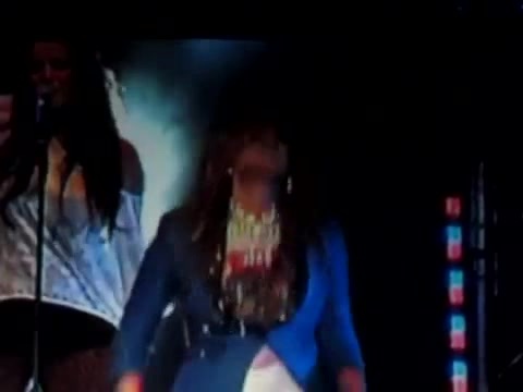 Demi Unbroken Live In Panama (3436)