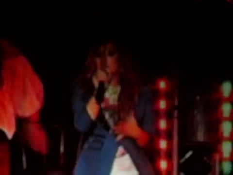 Demi Unbroken Live In Panama (3572)