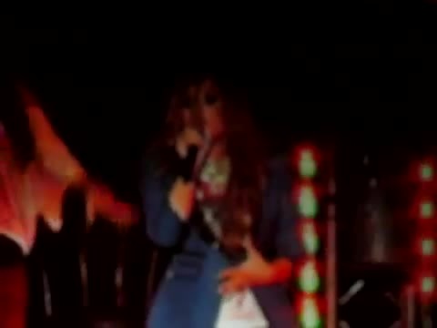 Demi Unbroken Live In Panama (3580)