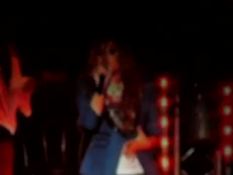 Demi Unbroken Live In Panama (3585)