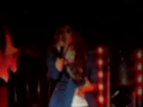 Demi Unbroken Live In Panama (3587)