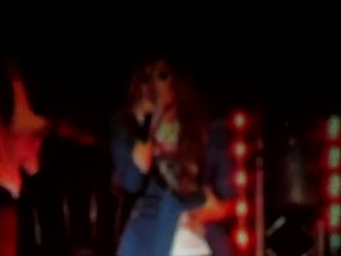 Demi Unbroken Live In Panama (3588)