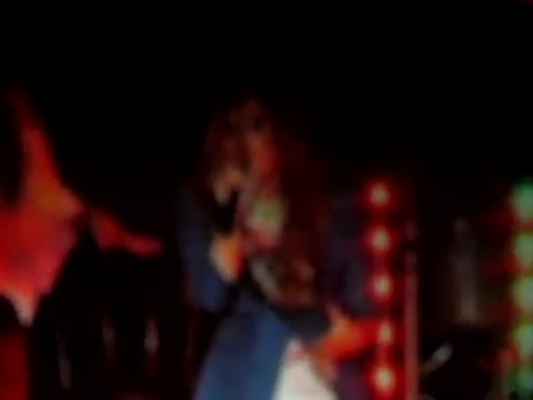 Demi Unbroken Live In Panama (3592)