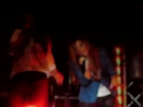 Demi Unbroken Live In Panama (3636)