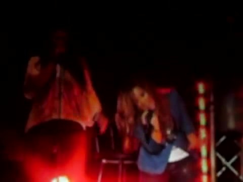 Demi Unbroken Live In Panama (3647)