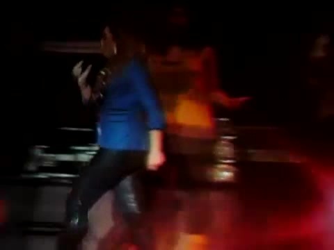 Demi Unbroken Live In Panama (3866)