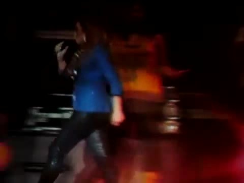 Demi Unbroken Live In Panama (3867)