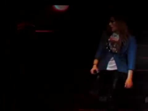 Demi Unbroken Live In Panama (3974)