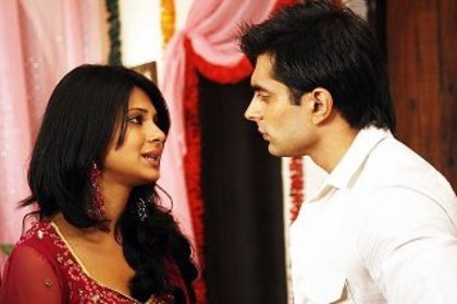 33652_136640879717144_114833878564511_185941_4024525_n - jennifer winget 3