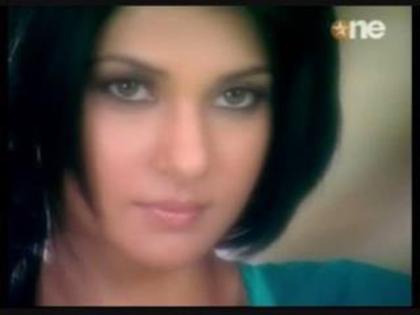 154468_146424718738760_114833878564511_233141_2712289_n - jennifer winget 3