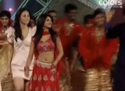 163632_156721307709101_114833878564511_290309_7112689_n - jennifer winget 3