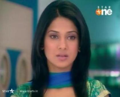 315009_230023837045514_114833878564511_625330_529090893_n - jennifer winget 3