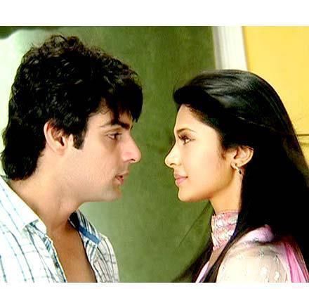 374780_285468794834351_114833878564511_795963_1806141484_n - jennifer winget 3