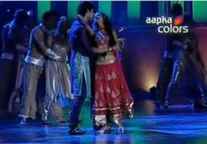 421121_321956207852276_114833878564511_880184_35228939_n - jennifer winget 3