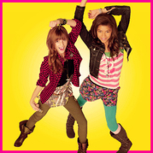 61595384_KDWUTHJ3 - aaa-poze shake it up-aaa