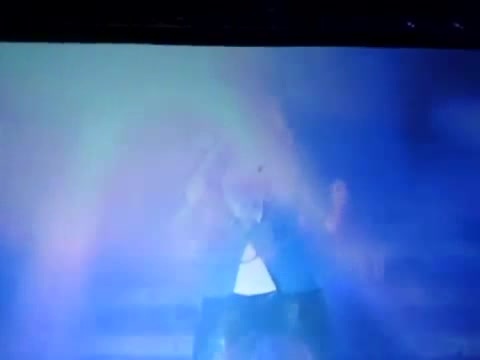 Demi Unbroken Live In Panama (4127)