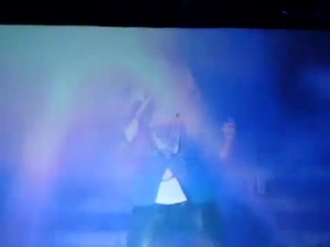 Demi Unbroken Live In Panama (4129)