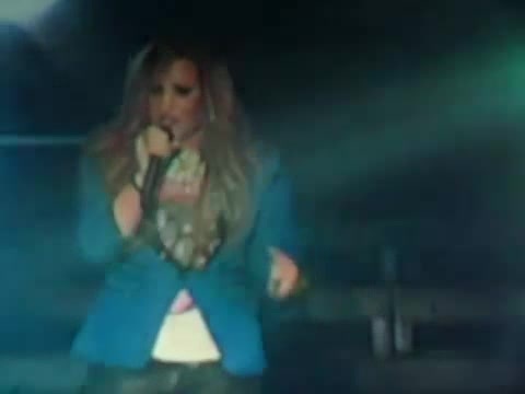 Demi Unbroken Live In Panama (4208)