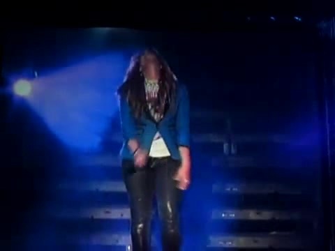 Demi Unbroken Live In Panama (4326)