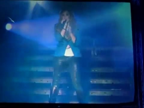 Demi Unbroken Live In Panama (4410)