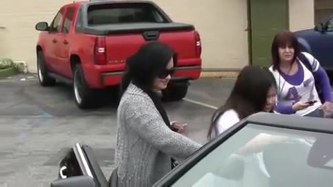 Demi Lovato looking healthy and happy spotted out and about in LA 0127