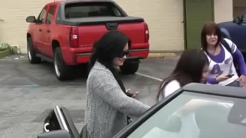 Demi Lovato looking healthy and happy spotted out and about in LA 0128