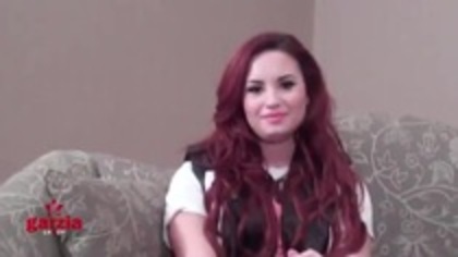 Demi Lovato Send A Message To Paraguay Lovatics (13)