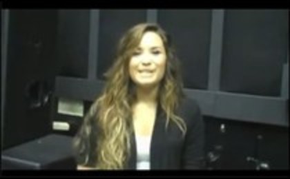 Demi Lovato Teases Some Of Her Tour Dances (6) - Demi Teases Some Of Her Tour Dances