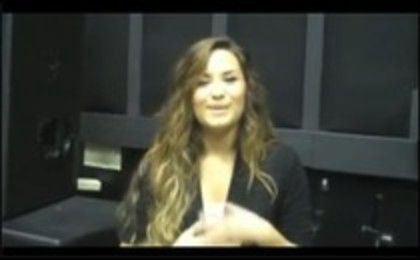 Demi Lovato Teases Some Of Her Tour Dances (10) - Demi Teases Some Of Her Tour Dances