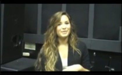 Demi Lovato Teases Some Of Her Tour Dances (13)