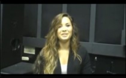 Demi Lovato Teases Some Of Her Tour Dances (17)