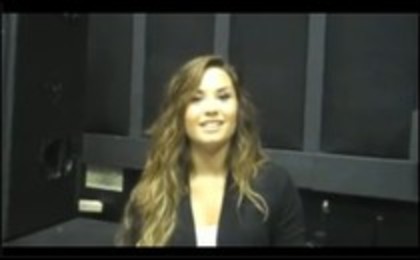 Demi Lovato Teases Some Of Her Tour Dances (33)