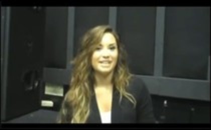 Demi Lovato Teases Some Of Her Tour Dances (37)