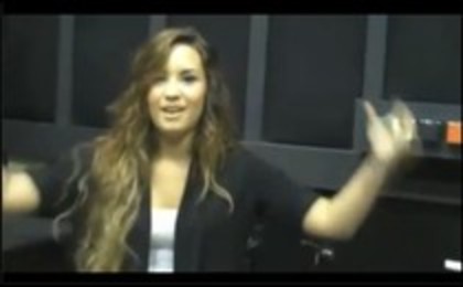 Demi Lovato Teases Some Of Her Tour Dances (64)