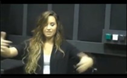 Demi Lovato Teases Some Of Her Tour Dances (66)