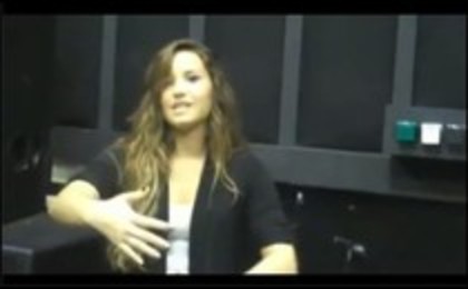Demi Lovato Teases Some Of Her Tour Dances (67)