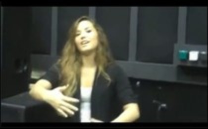 Demi Lovato Teases Some Of Her Tour Dances (68)