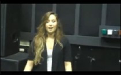 Demi Lovato Teases Some Of Her Tour Dances (71)