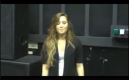 Demi Lovato Teases Some Of Her Tour Dances (72)