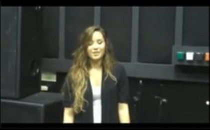 Demi Lovato Teases Some Of Her Tour Dances (74)
