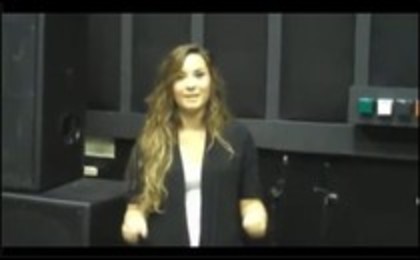 Demi Lovato Teases Some Of Her Tour Dances (83)