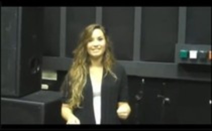 Demi Lovato Teases Some Of Her Tour Dances (84)